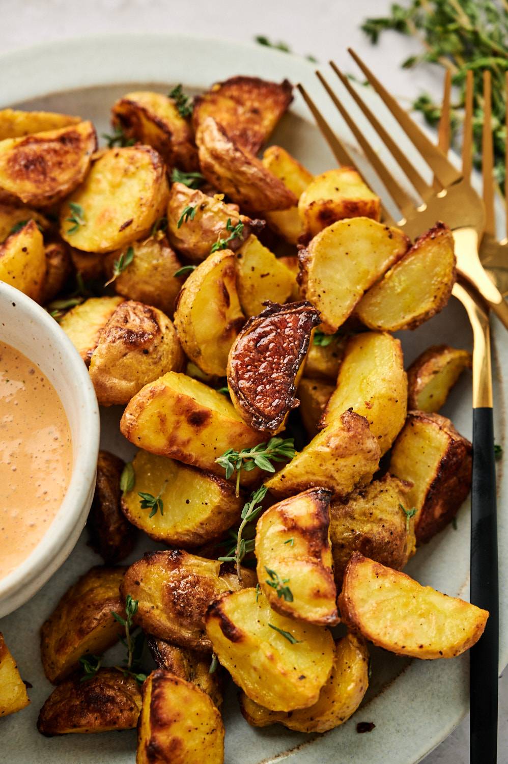 Easy Oven Roasted Potatoes Recipe {Crispy Potatoes}