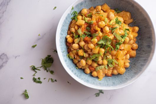 Slow Cooker Sweet and Sour Chickpeas with Pineapple - Slender Kitchen